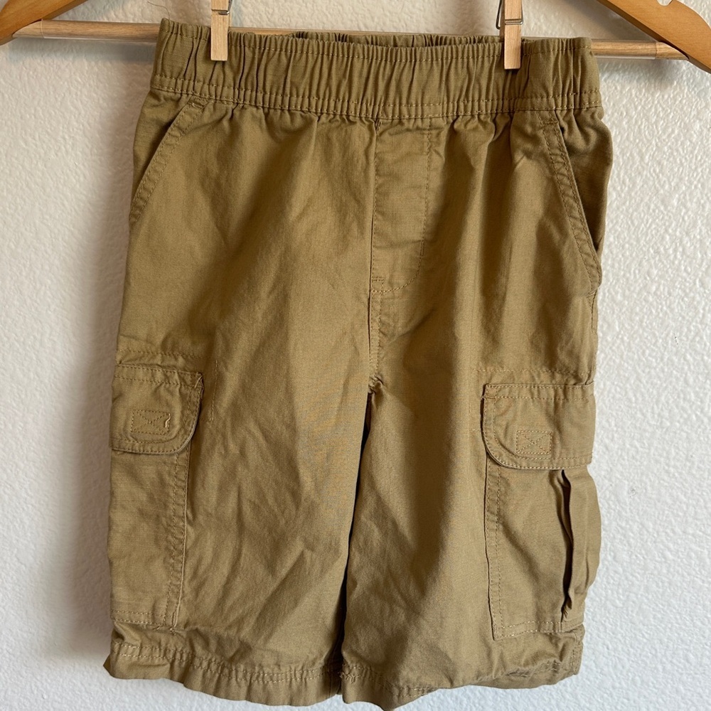 Place Tan Cargo Shorts with Elastic Adjustable Waistband